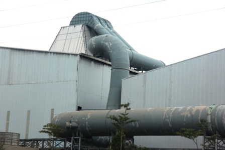 Nghịch lý Sở TNMT nói xử lý được bụi thép còn nhà máy lại kêu cứu - 1 Hệ thống xử lý bụi thép của một nhà máy thép