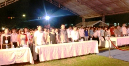 Hàng ngàn sinh viên đã dành phút mặc niệm tưởng nhớ vị Đại tướng của dân tộc