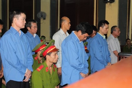 Đề nghị tử hình nguyên Tổng giám đốc công ty cho thuê tài chính ALCII - 1 Hai án tử hình được VKS đề nghị dành cho 2 lãnh đạo cao nhất của ALC II và Công ty Quang Vinh