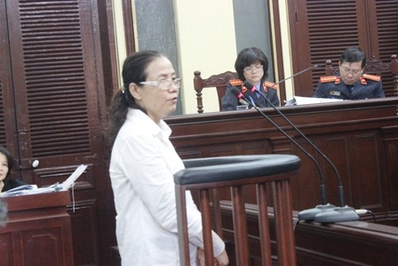 Một mình bị cáo Huyền không thể che cả bầu trời