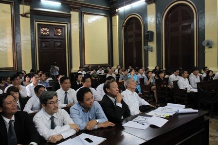 Xét xử vụ tiêu cực gây thiệt hại hàng trăm tỷ đồng tại ALCII - 4 Nhiều luật sư tham gia bào chữa cho các bị cáo