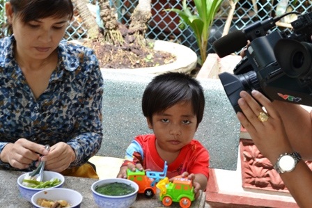 Bừng sáng nụ cười trên gương mặt cháu bé 3 tuổi bị bạo hành - 3 Khẩu phần ăn của cháu Đức