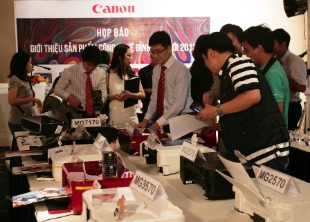 Canon trình làng 16 sản phẩm đột phá tại Việt Nam - 4 Máy ảnh