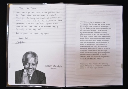 Nhiều người thương tiếc viếng cố Tổng thống Nelson Mandela - 5 Đại diện lãnh sự quán Kuwait tại TPHCM và các đoàn ngoại giao đến viếng
