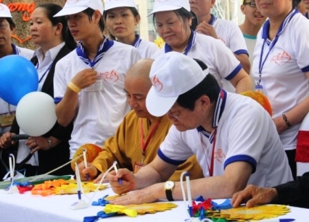 Chủ tịch nước “sánh bước yêu thương” cùng người khuyết tật - 6 Chủ tịch nước Trương Tấn Sang viết thư, ghi lời chúc, ước nguyện cho người khuyết tật Việt Nam