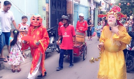 Dịch vụ Ông Địa, Thần Tài “hốt bạc”… ngày đầu năm - 8 Dịch vụ đơn giản nhưng dễ dàng kiếm bộn tiền.