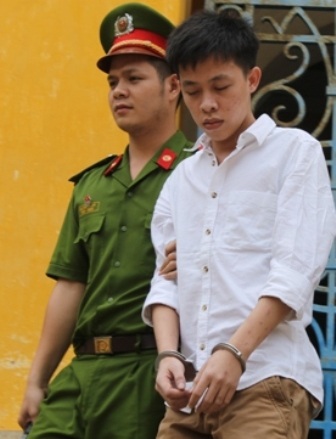 Bênh vực anh trai, đâm chết người - 2 Chôn vùi tuổi thanh xuân vì tính tàn bạo