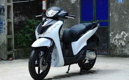 Cảnh báo tình trạng trộm cắp xe SH tại chung cư - 2 Xe SH, miếng mồi béo bở mà kẻ gian hướng đến