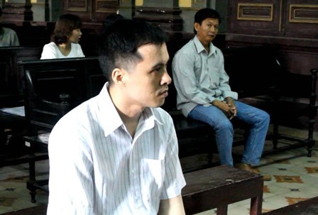 Sát hại bạn cùng phòng vì nghi bị quan hệ đồng giới - 1 Bị cáo Tới tại tòa phúc thẩm