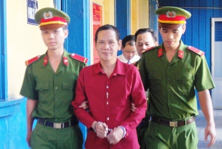 Sát hại người yêu cũ rồi uống thuốc diệt mối tự tử - 2 Hành vi có tính chất côn đồ của Lực khiến HĐXX bác kháng cáo