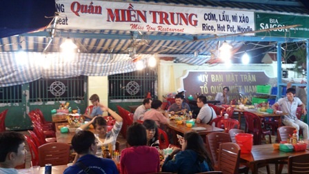 Một quán ăn miền Trung giữa đảo Phú Quốc