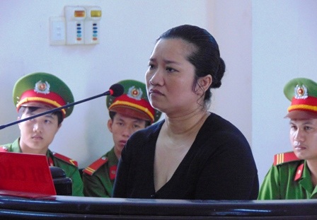 Vợ Bí thư xã đốt xác phi tang nữ thủ quỹ trong 2 ngày - 2 Bị cáo Hường