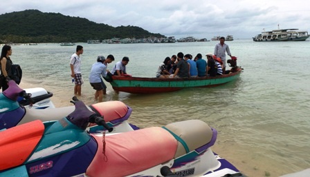 Du khách đến với Phú Quốc ngày càng tăng