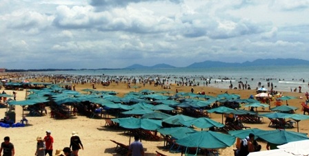 Biển Vũng Tàu vẫn là điểm đến hấp dẫn của hàng ngàn du khách trong dịp lễ 2/9