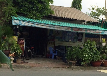 Sân tập dưỡng sinh bị ông Đạt, bà Lan chiếm dụng làm quán cà phê