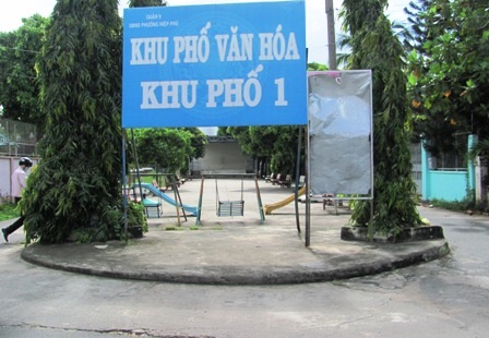 Sân tập dưỡng sinh diện tích đã nhỏ lại còn bị lấn chiếm