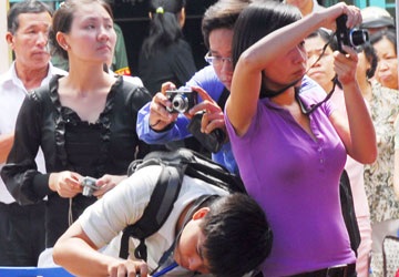 Báo chí sống trong nhân dân, đi cùng nhân dân