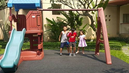Báo động "tuổi ăn tuổi lớn" vật lộn với bệnh đái tháo đường - 2
Cần tạo cho trẻ thói quen vận động hàng ngày, ra ngoài chạy nhảy, chơi đùa thay vì ngồi xem ti vi, chơi game... để phòng ngừa bệnh béo phì, đái tháo đường. Ảnh: H.Hải