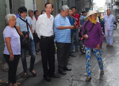 Phó Chủ tịch Thường trực UBND TPHCM Lê Thanh Liêm đến hiện trường chỉ đạo xử lý vụ việc.