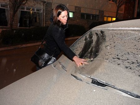 Núi lửa Chile biến bầu trời thành đen kịt - 14