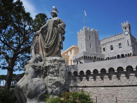 Monaco sẵn sàng cho đám cưới hoàng gia - 10