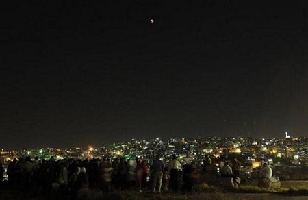 Chiêm ngưỡng nguyệt thực toàn phần đầu tiên trong năm - 23