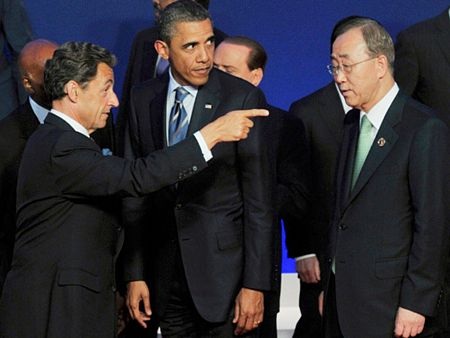 Khi các nhà lãnh đạo thế giới thích chỉ trỏ - 7