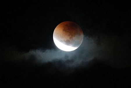 Chiêm ngưỡng nguyệt thực toàn phần đầu tiên trong năm - 8