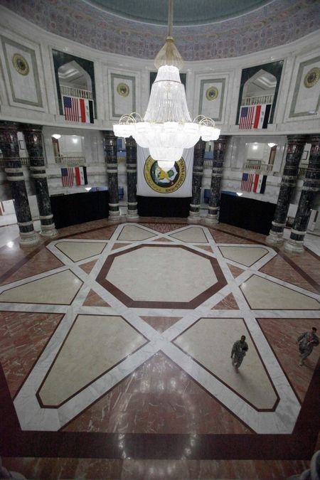 Mỹ bàn giao 9 cung điện xa hoa của Saddam Hussein - 3