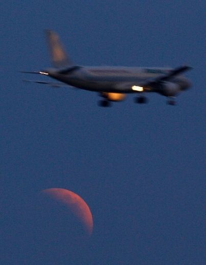 Chiêm ngưỡng nguyệt thực toàn phần đầu tiên trong năm - 9