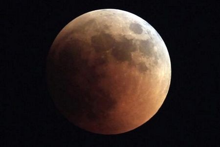 Chiêm ngưỡng nguyệt thực toàn phần đầu tiên trong năm - 19