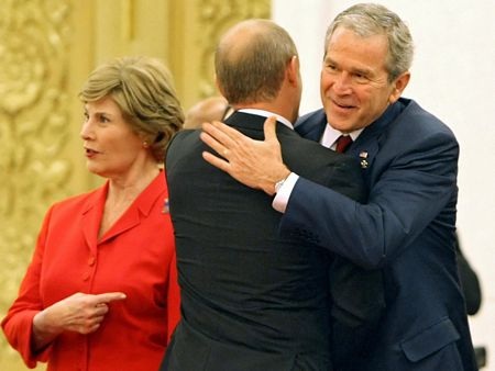 Khi các nhà lãnh đạo thế giới thích chỉ trỏ - 15