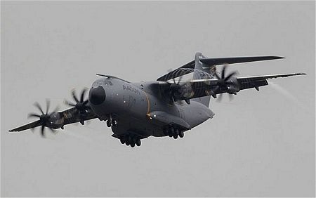 Máy bay “khoe sắc” trong triển lãm hàng không Paris - 9