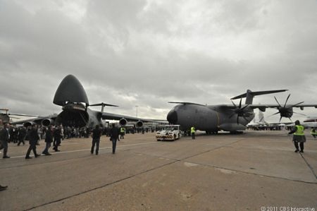 Các máy bay quân sự “khủng” tại triển lãm hàng không - 16