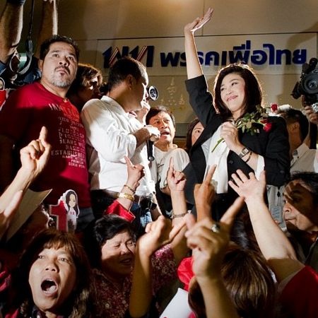 Đảng Puea Thai ăn mừng chiến thắng bầu cử - 4