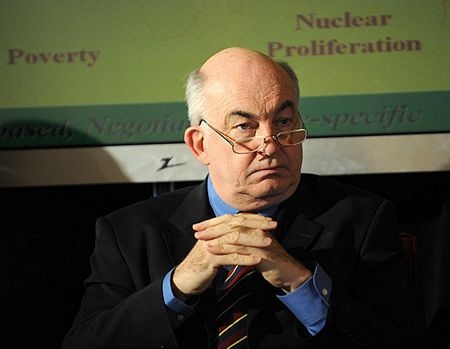 Sau Strauss-Kahn, chức giám đốc IMF sẽ về tay ai? - 2