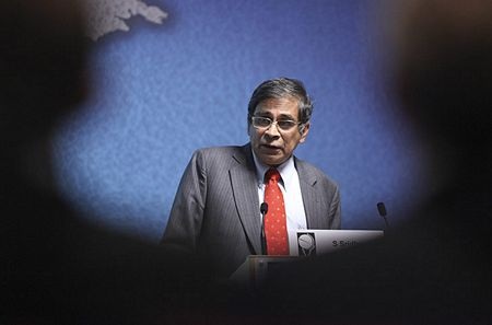 Sau Strauss-Kahn, chức giám đốc IMF sẽ về tay ai? - 7