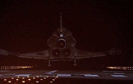 Atlantis trở về an toàn, NASA “chia tay” kỷ nguyên tàu con thoi - 1