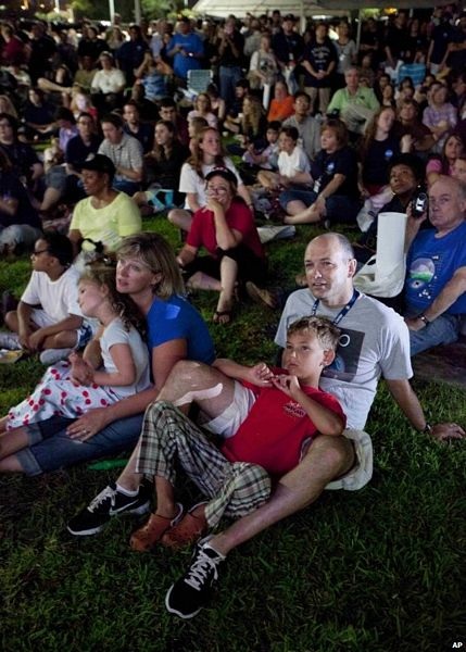 Atlantis trở về an toàn, NASA “chia tay” kỷ nguyên tàu con thoi - 8
