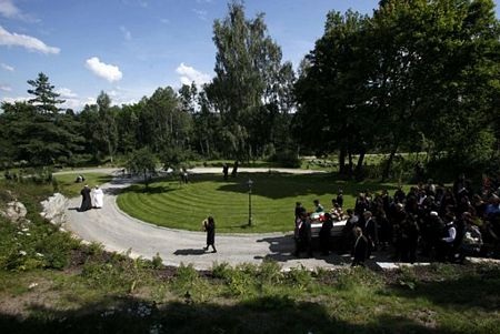 Lễ tang xúc động của nạn nhân vụ tấn công khủng bố Na Uy - 13