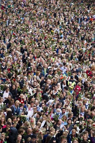 100.000 người tham gia “tuần hành hoa hồng” ở Na Uy - 3