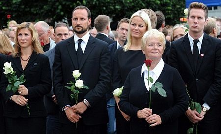 100.000 người tham gia “tuần hành hoa hồng” ở Na Uy - 6