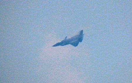 Máy bay tiêm kích tàng hình Trung Quốc bay lượn trên không - 5