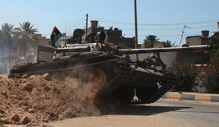 Phe nổi dậy Libya tiến vào thủ đô Tripoli - 3 Phe nổi dậy Libya tiến vào thủ đô Tripoli - 3