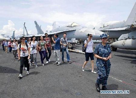 Ngắm tàu sân bay Mỹ tại cảng Hồng Kông - 17 Ngắm tàu sân bay Mỹ tại cảng Hồng Kông - 17