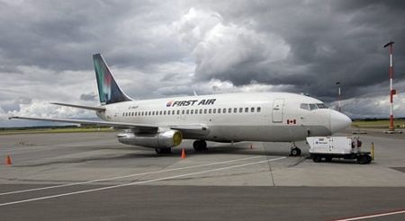 Máy bay Boeing gặp nạn tại Bắc Cực, 12 người thiệt mạng - 1