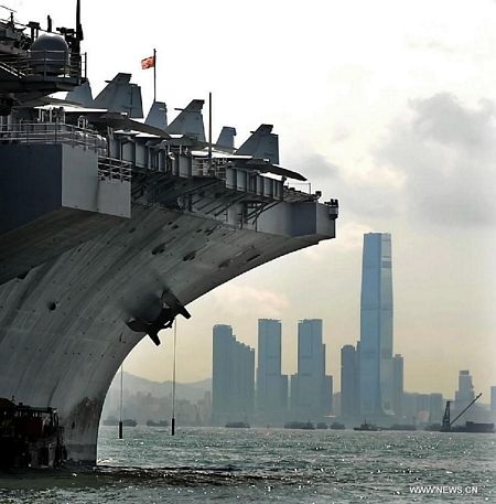 Ngắm tàu sân bay Mỹ tại cảng Hồng Kông - 10 Ngắm tàu sân bay Mỹ tại cảng Hồng Kông - 10