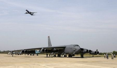 Các màn trình diễn ấn tượng tại triển lãm hàng không Nga - 19