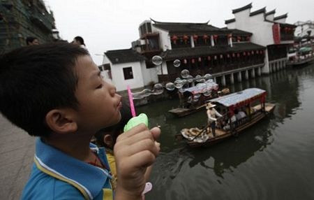 Châu Á nô nức đón mừng Tết Trung thu - 10