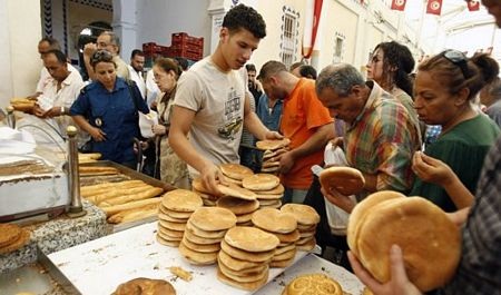 Thế giới Hồi giáo bắt đầu thánh lễ Ramadan - 11